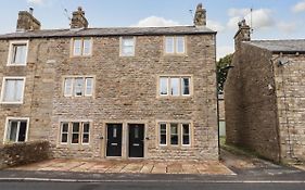 1 Grosvenor Farm Cottages